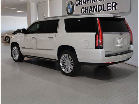 Used 2015 Cadillac Escalade ESV Platinum AWD/4WD image 5
