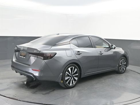 Used 2024 Nissan Sentra SV w/ SV Premium Package image 7