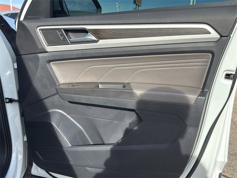 Used 2022 Volkswagen Atlas SE image 9