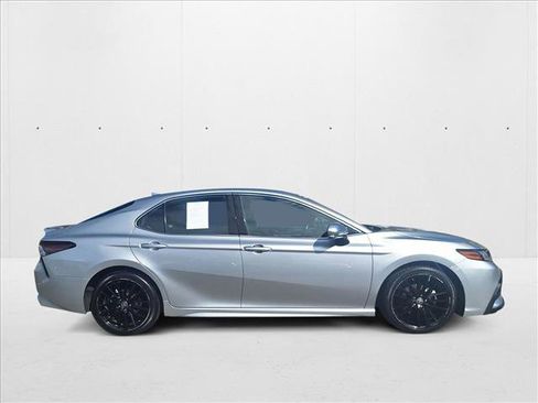 Used 2023 Toyota Camry XSE image 4