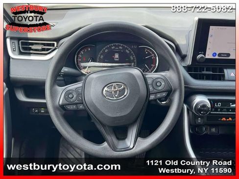 Used 2025 Toyota RAV4 XLE AWD/4WD image 17