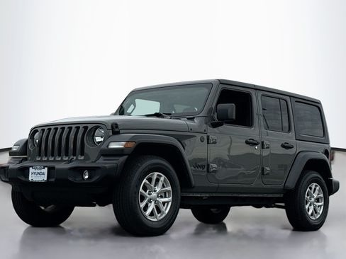 Used 2023 Jeep Wrangler Unlimited Sport AWD/4WD image 13