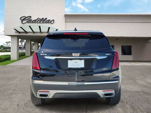 Certified 2022 Cadillac XT5 Premium Luxury FWD image 5