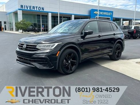 Used 2023 Volkswagen Tiguan SE R-Line AWD/4WD image 1