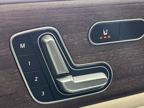 Used 2023 Mercedes-Benz GLA 250 4MATIC w/ Premium Package image 10