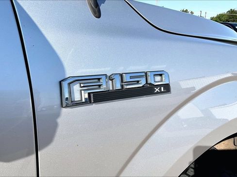 Used 2017 Ford F150 XL w/ Equipment Group 101A Mid AWD/4WD image 38