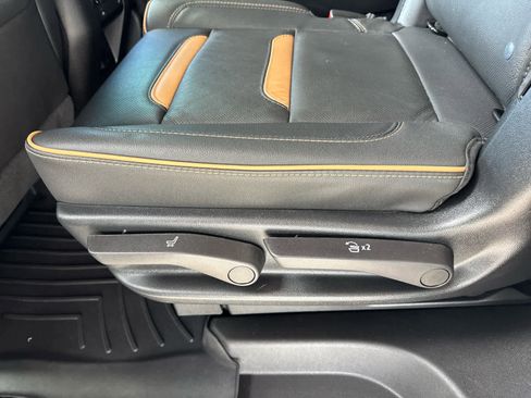 Certified 2023 GMC Yukon AT4 image 33