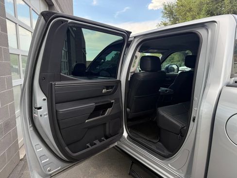 Used 2023 Toyota Tundra Limited AWD/4WD image 31