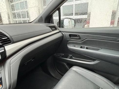 Used 2025 Honda Odyssey Sport-L image 17