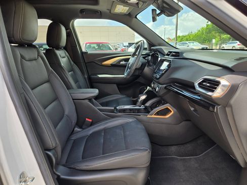 Used 2022 Chevrolet TrailBlazer ACTIV w/ Sun and Liftgate Package FWD image 24