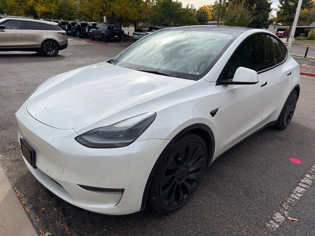 Used 2022 Tesla Model Y Performance AWD/4WD image 2