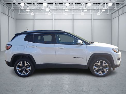 Used 2018 Jeep Compass Limited w/ Navigation Group AWD/4WD image 6