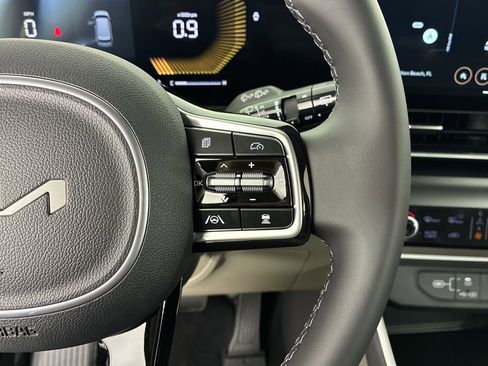 New 2026 Kia Carnival LXS image 23