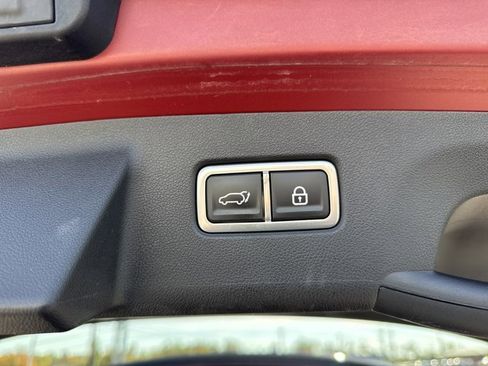 Used 2023 Kia Sorento SX image 14