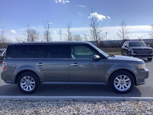 Used 2009 Ford Flex SEL image 4