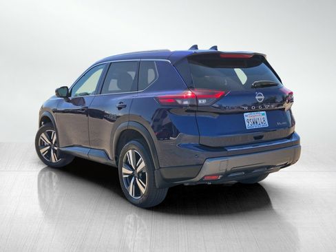 Used 2025 Nissan Rogue SL w/ Tech Package AWD/4WD image 9
