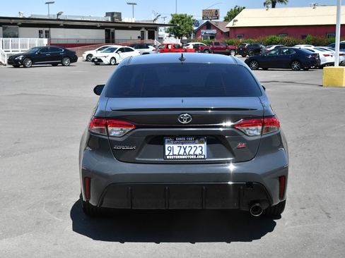 Used 2023 Toyota Corolla SE w/ SE Premium Package FWD image 7