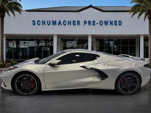 Used 2021 Chevrolet Corvette Stingray Preferred Cpe w/ Z51 Performance Package RWD image 4