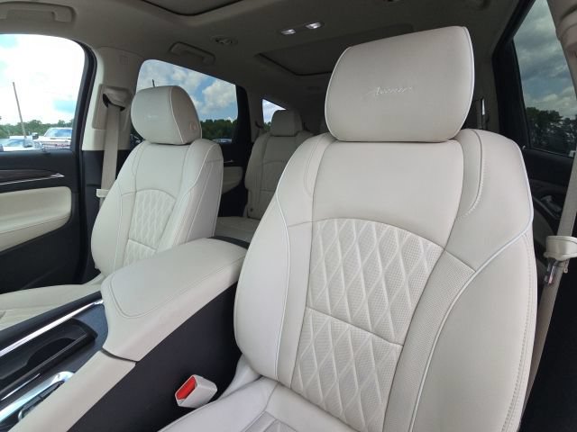 Used 2023 Buick Enclave Avenir w/ Avenir Technology Package FWD image 26