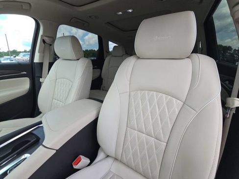 Used 2023 Buick Enclave Avenir w/ Avenir Technology Package FWD image 26