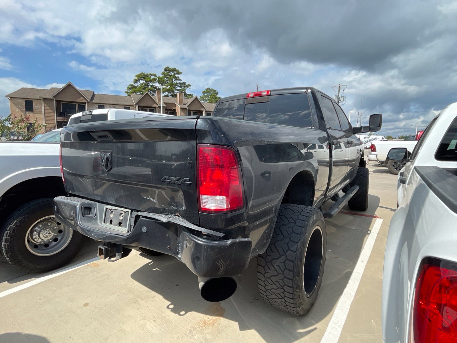 Used 2016 RAM 2500 Lone Star w/ Black Appearance Group AWD/4WD image 4