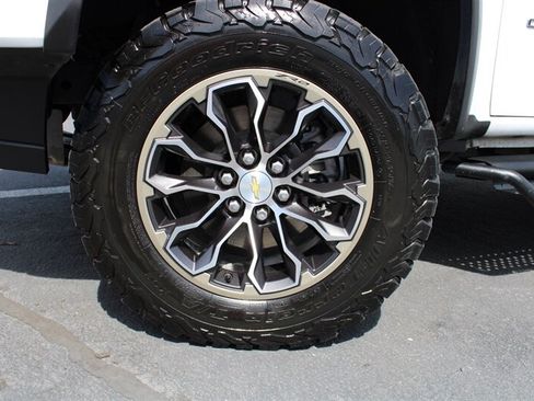 Used 2022 Chevrolet Colorado ZR2 AWD/4WD image 13