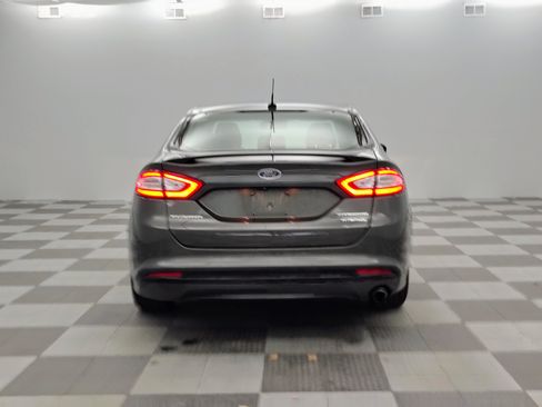Used 2015 Ford Fusion Titanium FWD image 5