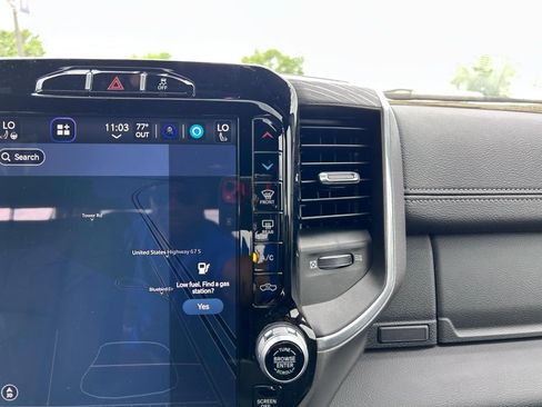 Used 2024 RAM 2500 Laramie w/ Sport Appearance Package image 21