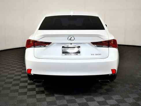 Used 2020 Lexus IS 300 image 10