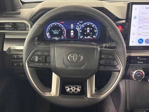 Used 2026 Toyota Tacoma TRD Sport AWD/4WD image 23