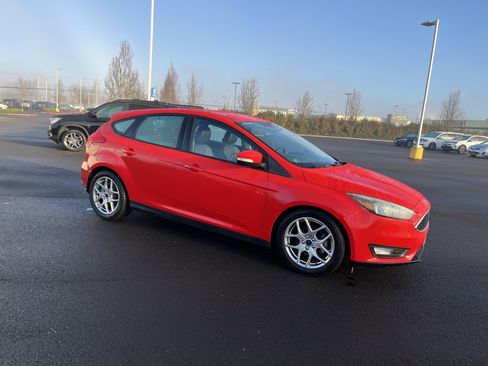 Used 2015 Ford Focus SE w/ Equipment Group 201A image 7