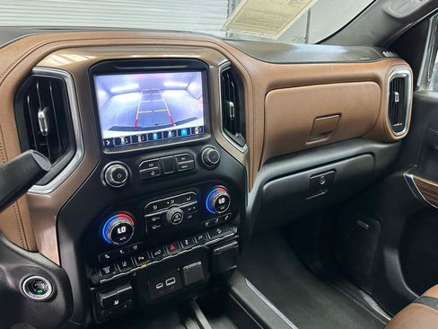 Used 2020 Chevrolet Silverado 2500 High Country w/ Z71 Off-Road Package AWD/4WD image 32