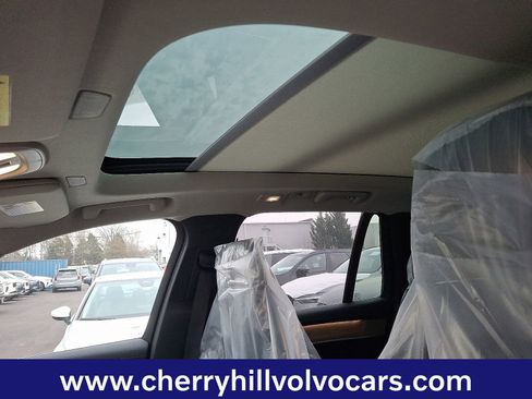 New 2026 Volvo XC90 B6 Plus w/ Protection Package Premier image 12