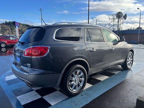 Used 2011 Buick Enclave CXL image 5
