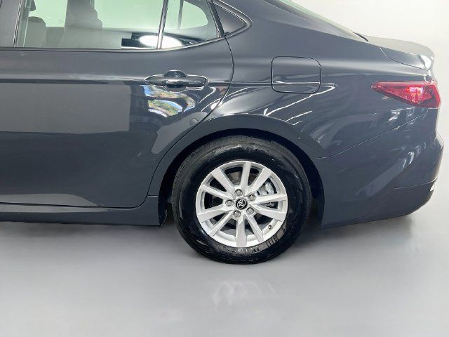 Used 2025 Toyota Camry LE FWD image 22