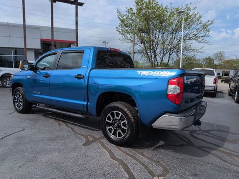 Used 2018 Toyota Tundra SR5 w/ TRD Off Road Package image 3