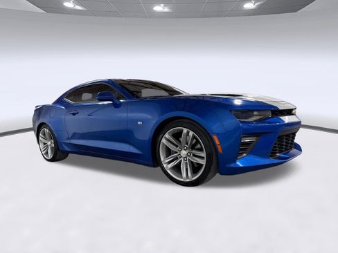 Used 2016 Chevrolet Camaro SS RWD image 6