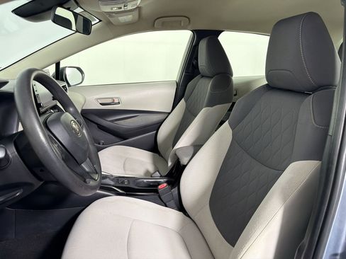 Used 2022 Toyota Corolla LE FWD image 4