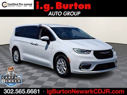 Certified 2023 Chrysler Pacifica Touring-L