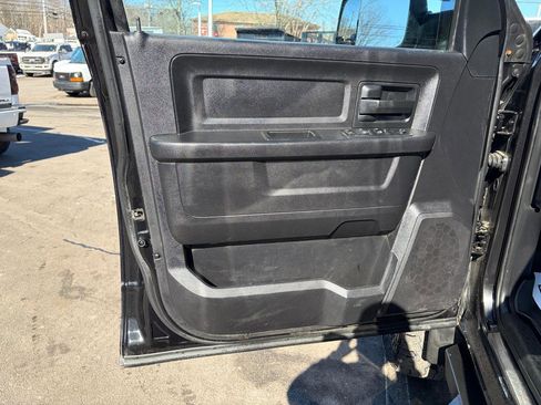 Used 2016 RAM 2500 Tradesman w/ Chrome Appearance Group image 20