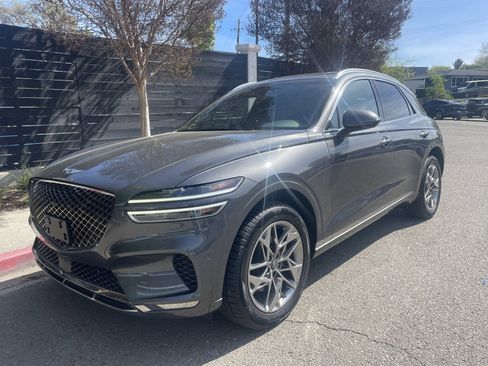 Used 2022 Genesis GV70 2.5T w/ Advanced Package image 7