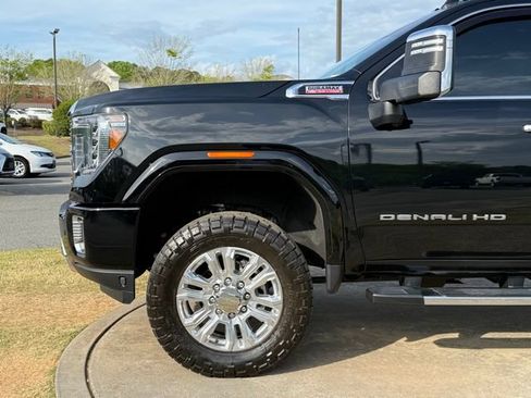 Used 2020 GMC Sierra 2500 Denali w/ Denali Ultimate Package AWD/4WD image 11