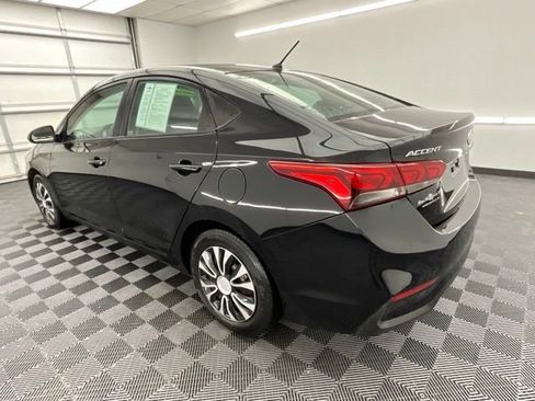 Used 2021 Hyundai Accent SE image 11