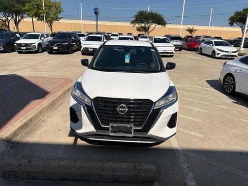 Used 2024 Nissan Kicks S w/ Interior Electronics Package FWD image 2