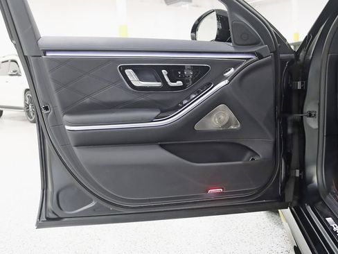 Used 2024 Mercedes-Benz S 63 AMG S image 43