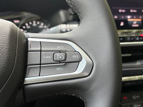 New 2026 Jeep Compass Latitude AWD/4WD image 22