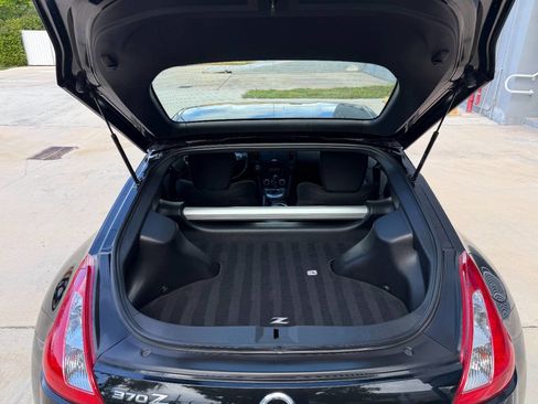 Used 2015 Nissan 370Z Coupe RWD image 25