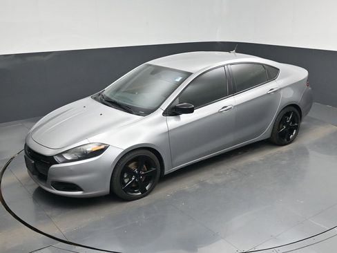 Used 2015 Dodge Dart SXT image 32