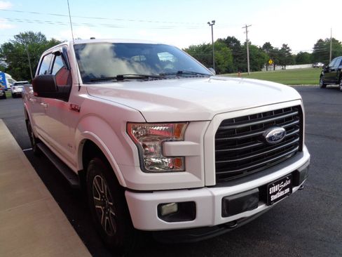 Used 2015 Ford F150 XLT w/ Equipment Group 302A Luxury AWD/4WD image 4