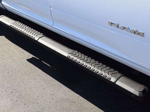 Used 2019 RAM 3500 Big Horn image 10